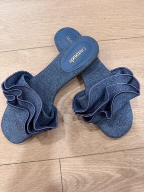 LARROUDÉ Ivy Ruffle Flat Mule In Blue Size: 7 & 7.5 (mismatched pair)